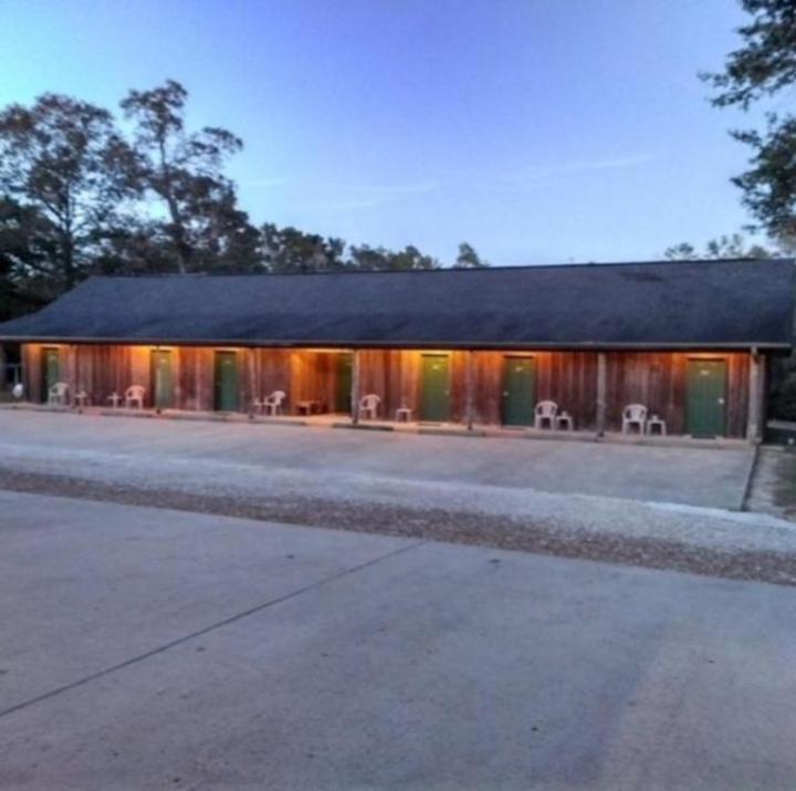 Whispering Creek Lodging & Rv Resort Newton Esterno foto