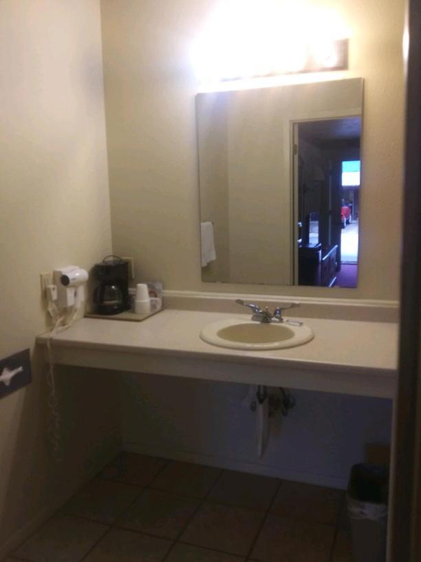 Whispering Creek Lodging & Rv Resort Newton Esterno foto