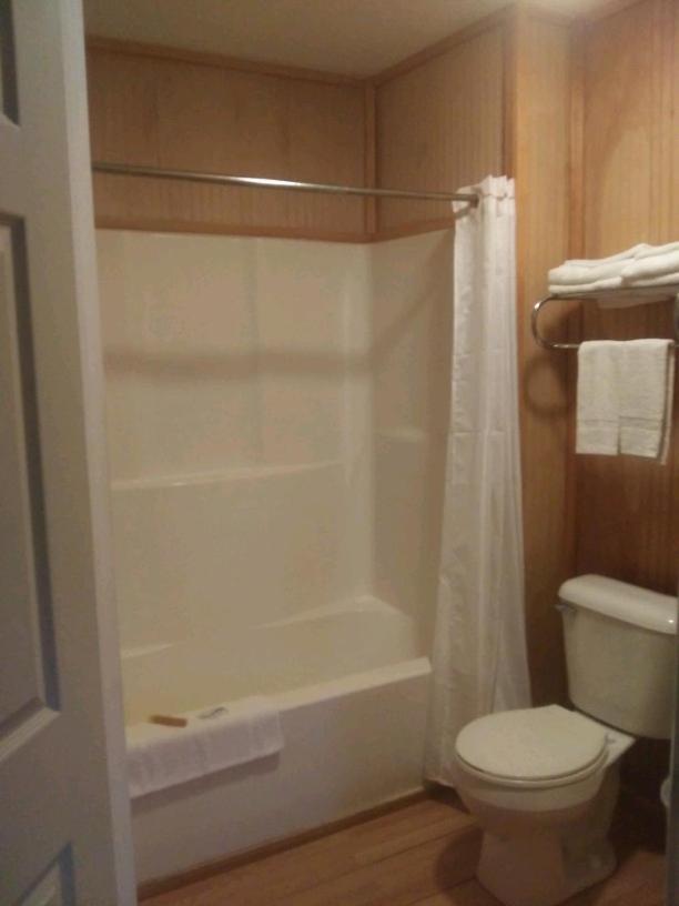 Whispering Creek Lodging & Rv Resort Newton Esterno foto
