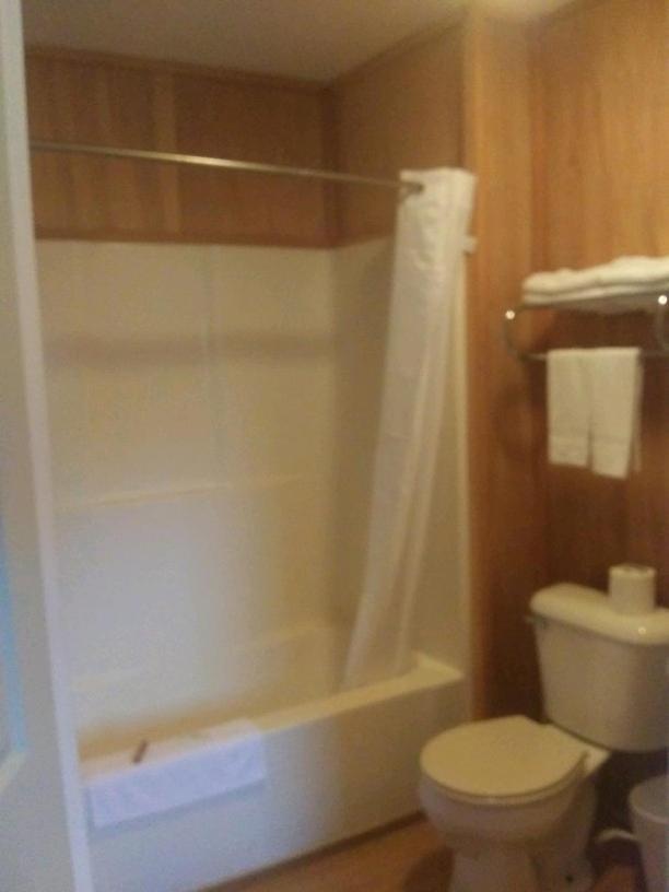 Whispering Creek Lodging & Rv Resort Newton Esterno foto